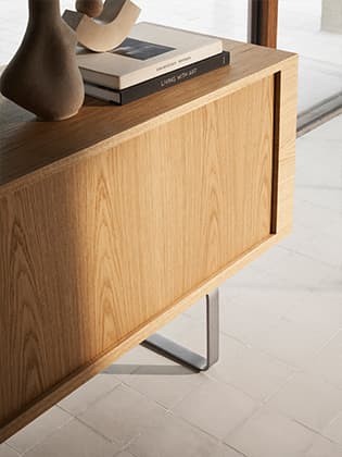 The CH825 Credenza